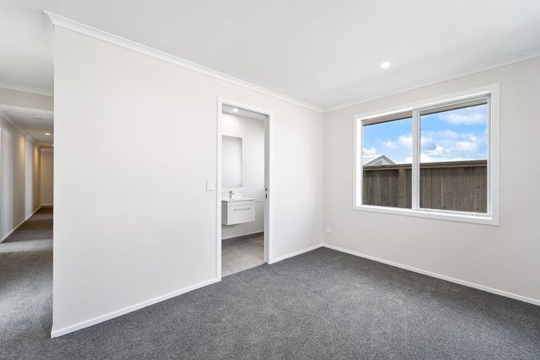 Photo of property in 30 Brigitte View, Snells Beach, 0920