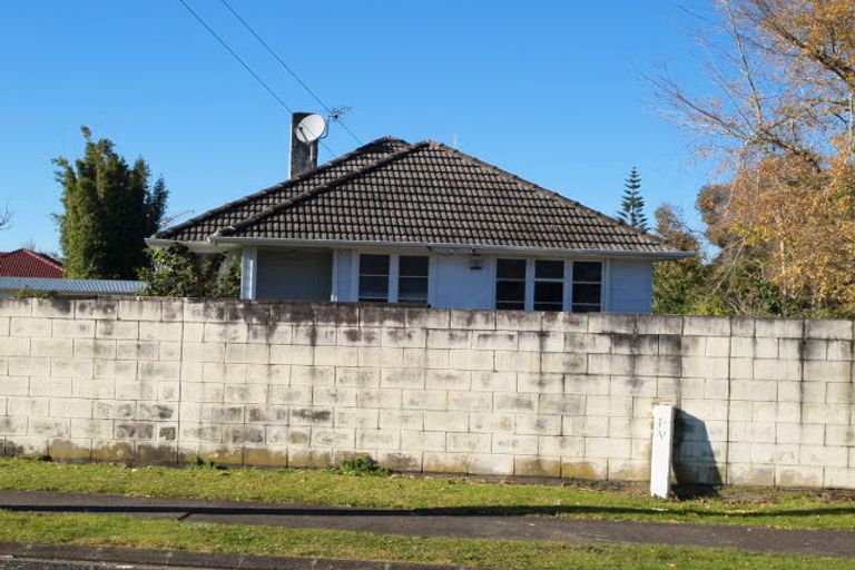 Photo of property in 10 Mcburney Place, Mangere East, Auckland, 2024