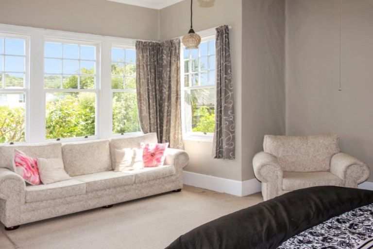 Photo of property in 144a Waikawa Road, Picton, 7220