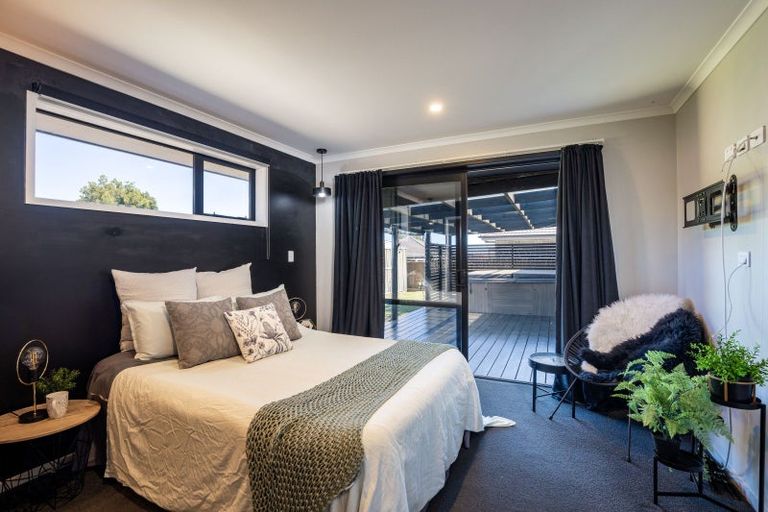 Photo of property in 11 Dreaver Drive, Waitara, 4320