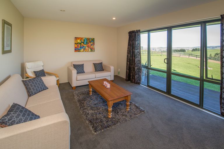 Photo of property in 195 Mound Road, Broomfield, 7482