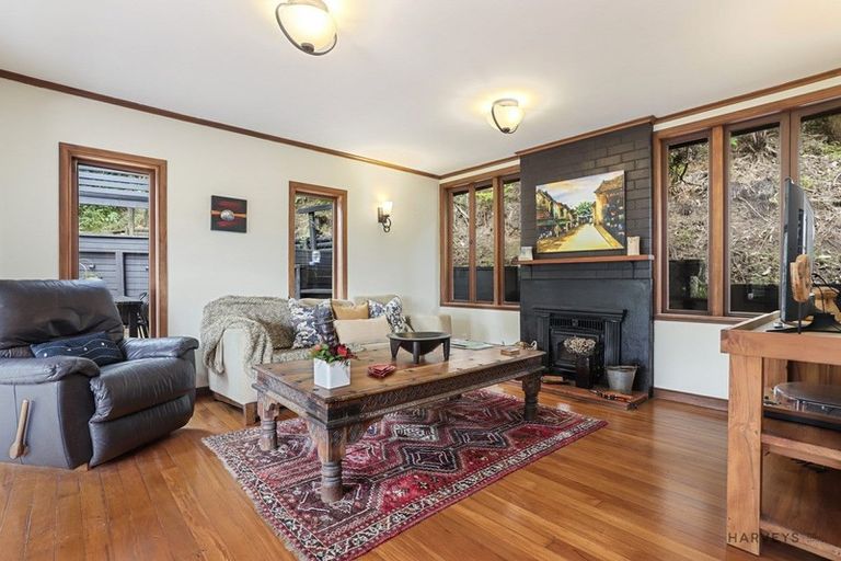 Photo of property in 27 Scenic Drive, Titirangi, Auckland, 0604