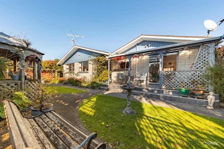 Photo of property in 43 Orr Crescent, Hutt Central, Lower Hutt, 5011