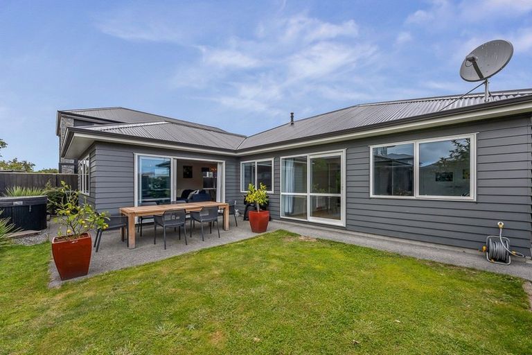 Photo of property in 25a Waiwhetu Road, Waiwhetu, Lower Hutt, 5010