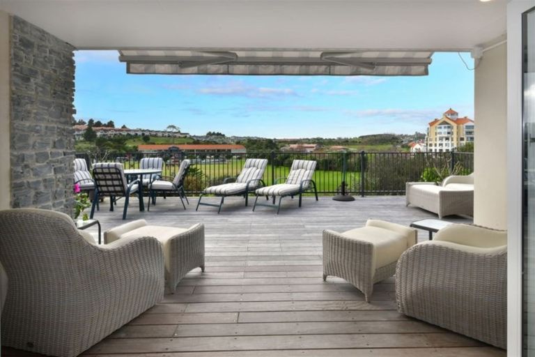 Photo of property in 2 Bella Vista Drive, Gulf Harbour, Whangaparaoa, 0930