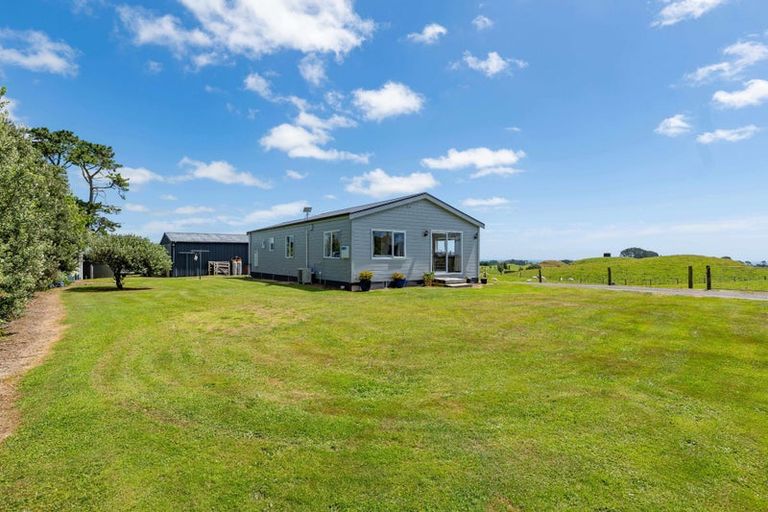 Photo of property in 282 Warea Road, Warea, New Plymouth, 4381