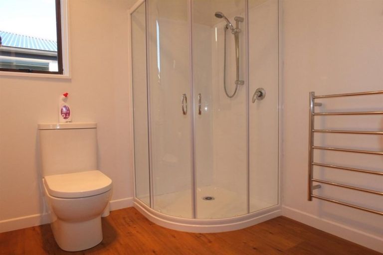 Photo of property in 185 Weston Road, St Albans, Christchurch, 8052