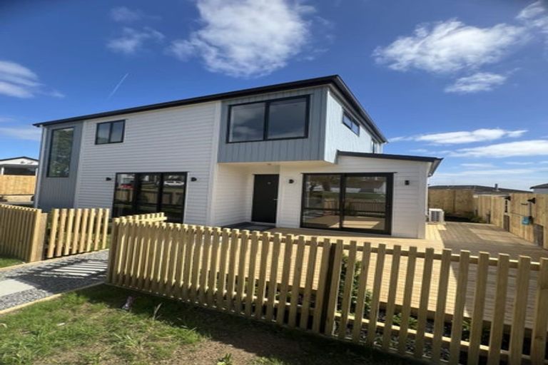 Photo of property in 166a Ransom Smyth Drive, Goodwood Heights, Auckland, 2105