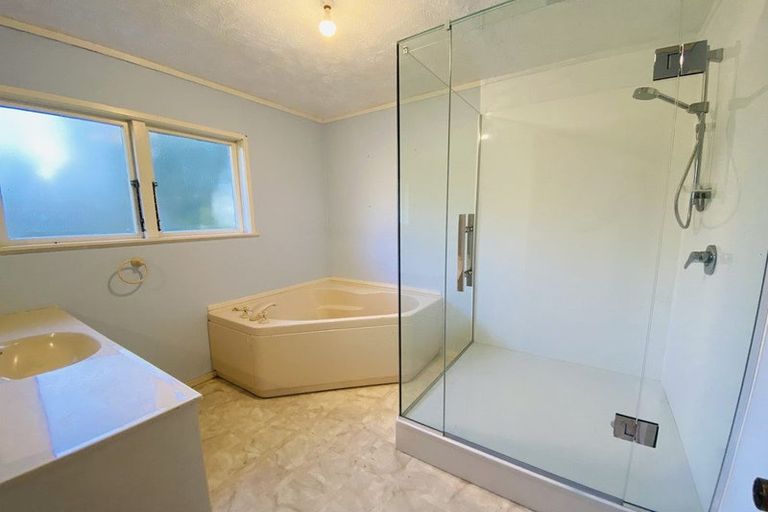 Photo of property in 95a Ostrich Farm Road, Pukekohe, 2676