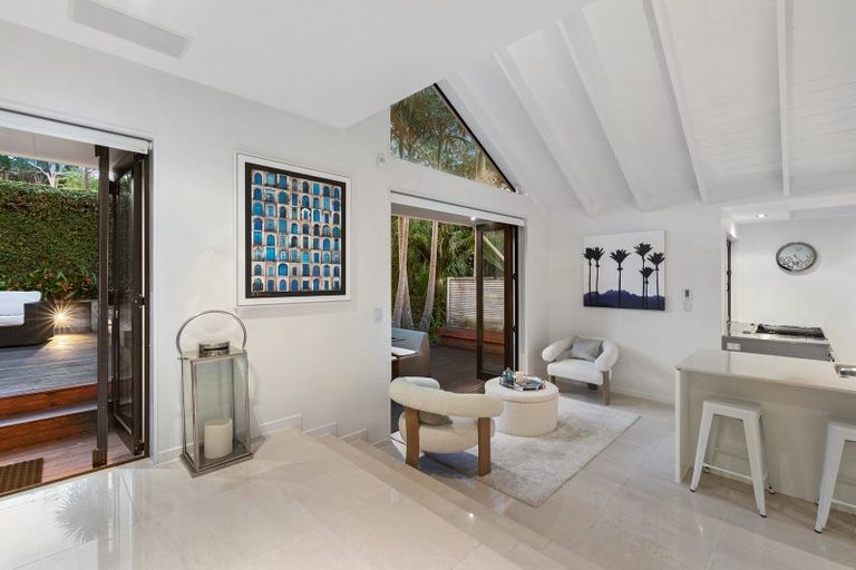 Photo of property in 1/8 The Esplanade, Campbells Bay, Auckland, 0630