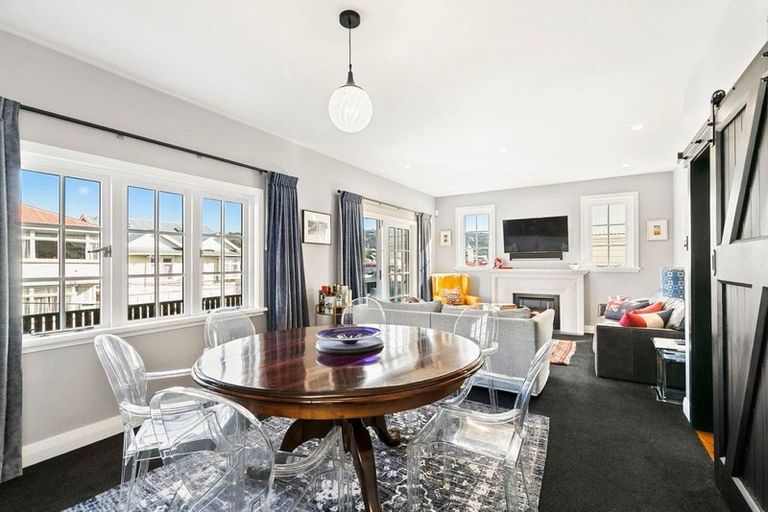 Photo of property in 43 Pirie Street, Mount Victoria, Wellington, 6011