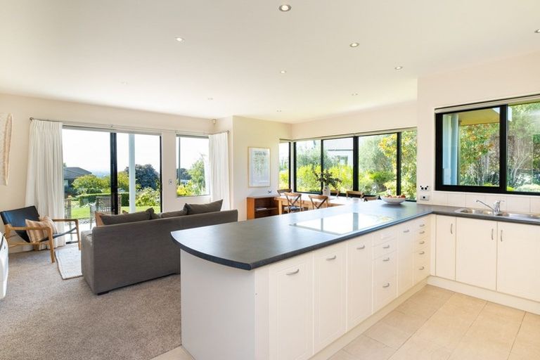 Photo of property in 7 Hikanui Place, Havelock North, 4130