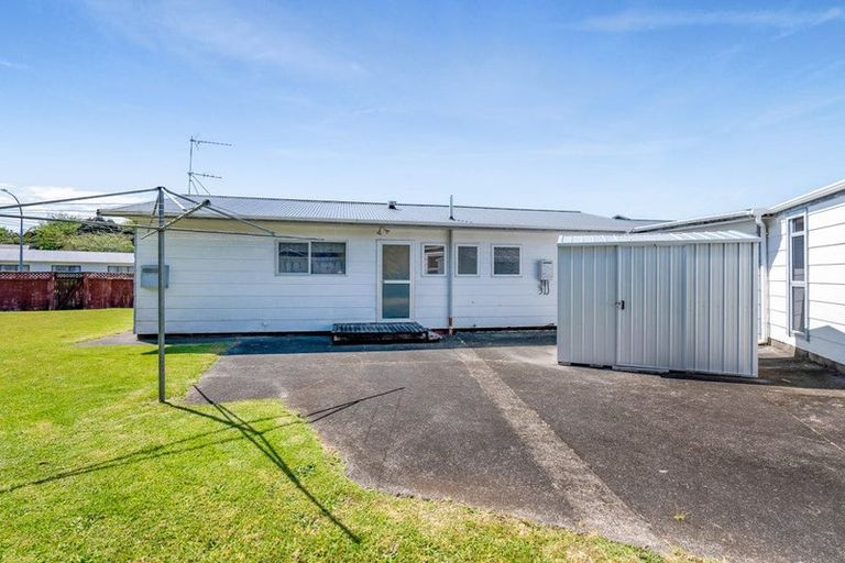 Photo of property in 19 Camellia Avenue, Bell Block, New Plymouth, 4312