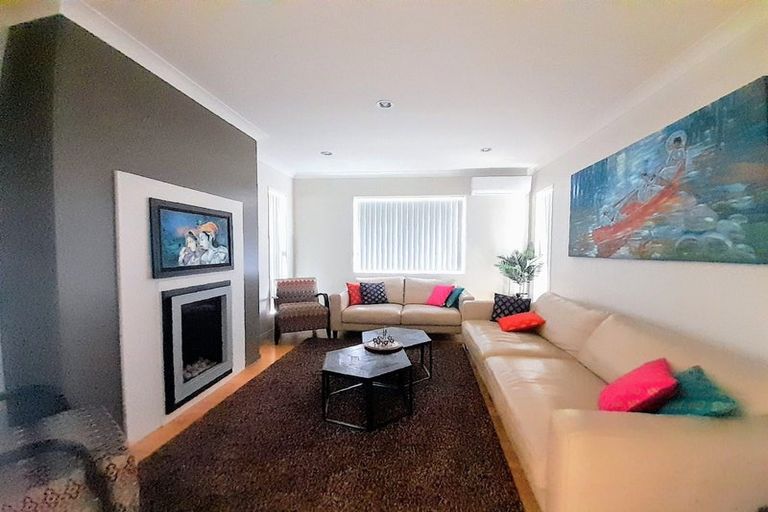 Photo of property in 10 Muirlea Drive, Flat Bush, Auckland, 2016