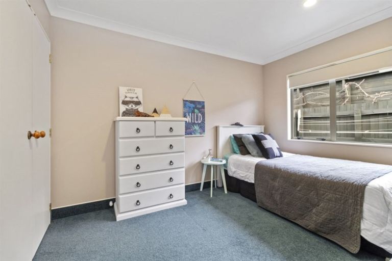 Photo of property in 13 Owen Place, Omokoroa, 3114