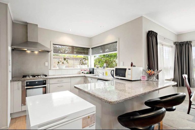 Photo of property in 3 Dell Way, Bucklands Beach, Auckland, 2014