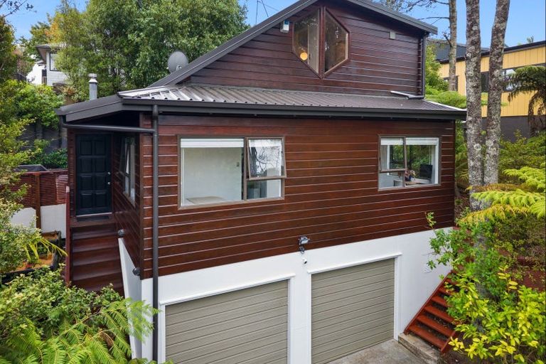 Photo of property in 3/57 Pupuke Road, Birkenhead, Auckland, 0627