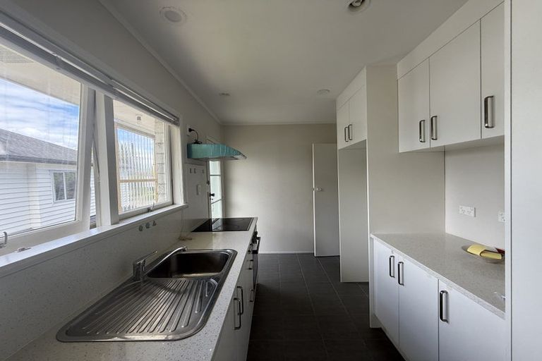 Photo of property in 1/12 Meadway, Sunnyhills, Auckland, 2010