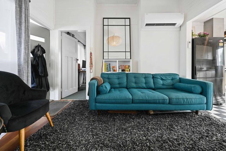 Photo of property in 4 Sunnyside Road, Nawton, Hamilton, 3200