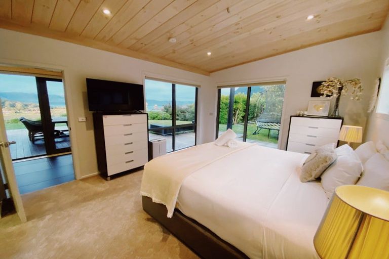 Photo of property in 17 Lookout Drive, Mount Creighton, Queenstown, 9371