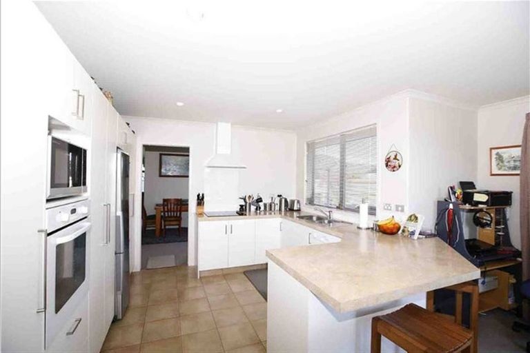 Photo of property in 38 Winchester Place, Rototuna North, Hamilton, 3210