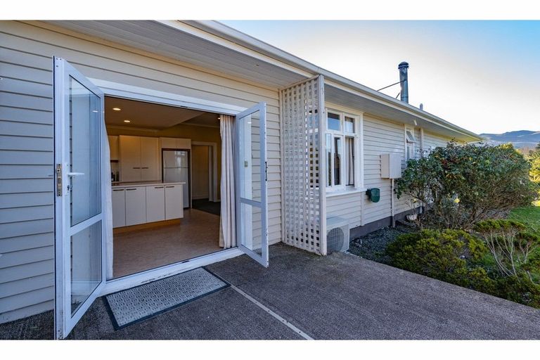 Photo of property in 4 Queen Street, Oxford, 7430