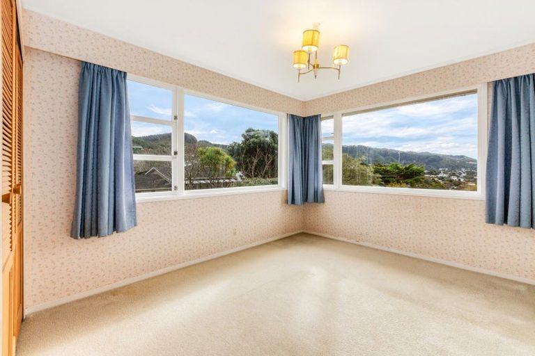 Photo of property in 1 Bede Grove, Tawa, Wellington, 5028