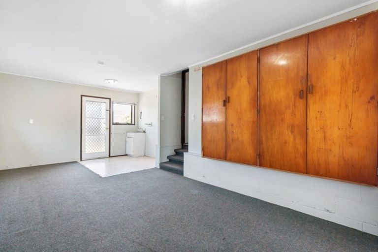 Photo of property in 145 Everglade Drive, Totara Heights, Auckland, 2105