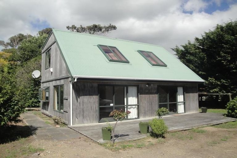 Photo of property in 2 Moss Lane, Raumati Beach, Paraparaumu, 5032