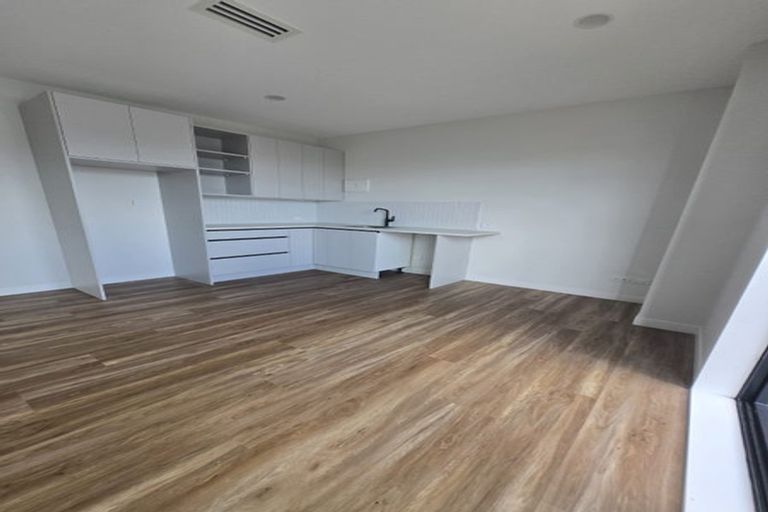 Photo of property in 167 Godfrey Drive, Orewa, 0931