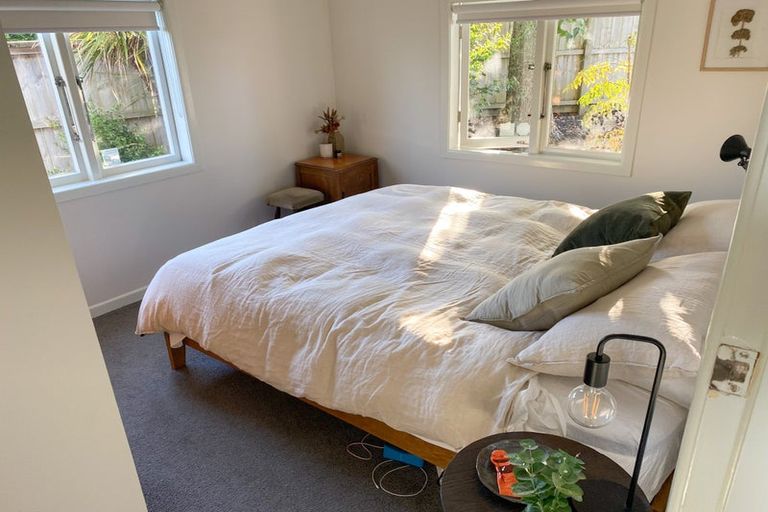 Photo of property in 1/49 Verran Road, Birkenhead, Auckland, 0626