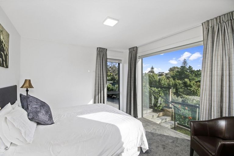 Photo of property in 10 Convent Road, Bluff Hill, Napier, 4110
