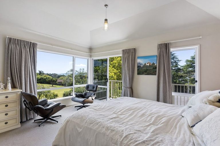 Photo of property in 14 Cyclades Place, Shelly Park, Auckland, 2014