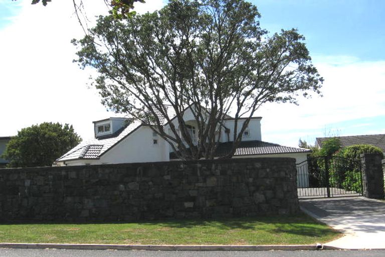 Photo of property in 42 Cliff Road, Torbay, Auckland, 0630