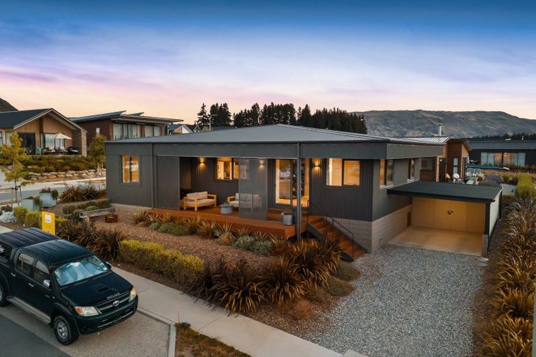 Photo of property in 49 Farrant Drive, Wanaka, 9305