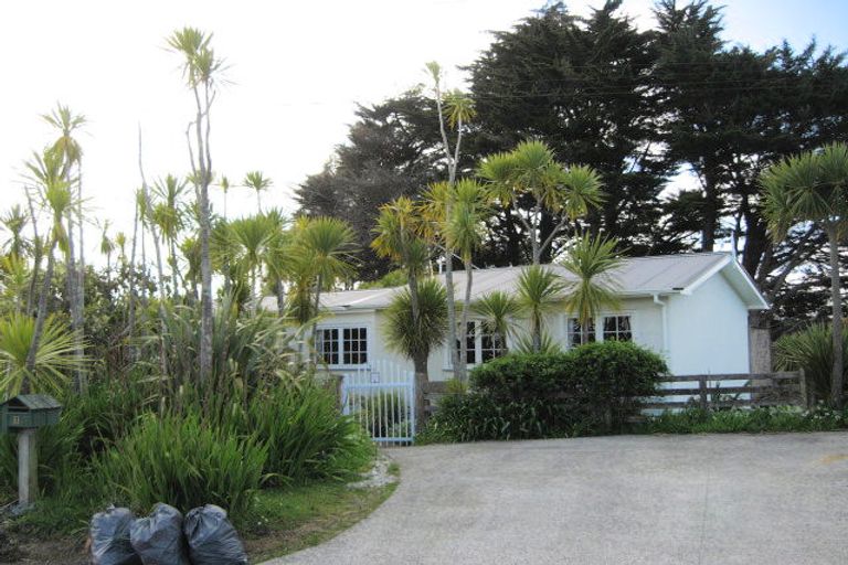 Photo of property in 11a Amreins Road, Waitakere, Henderson, 0782