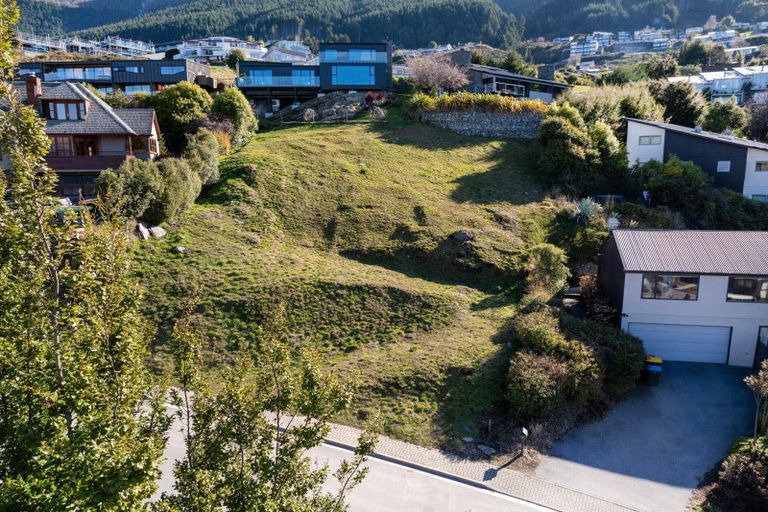 Photo of property in 6 Aspen Grove, Fernhill, Queenstown, 9300