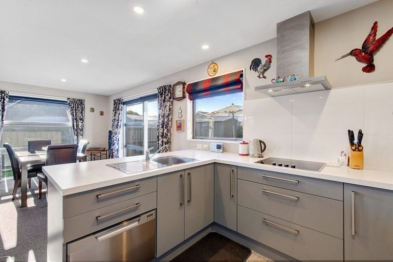 Photo of property in 13a Seymour Street, Hornby, Christchurch, 8042