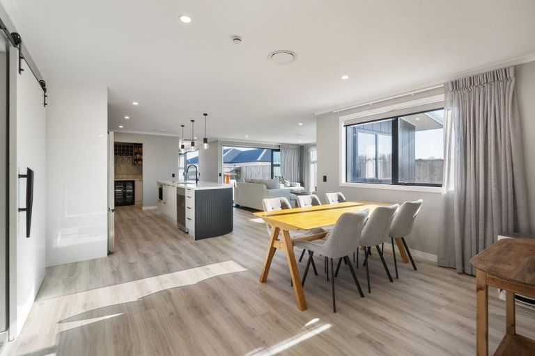 Photo of property in 10 Kanzan Grove, Maewa, 4702