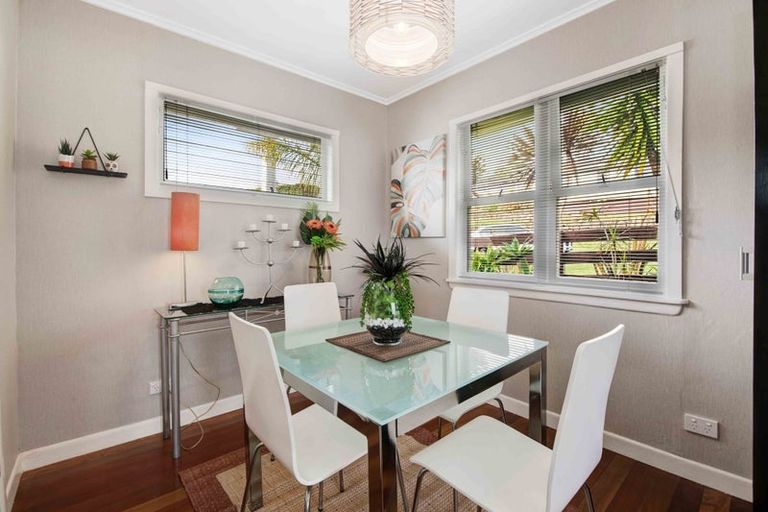 Photo of property in 27a Makiri Street, Helensville, 0800