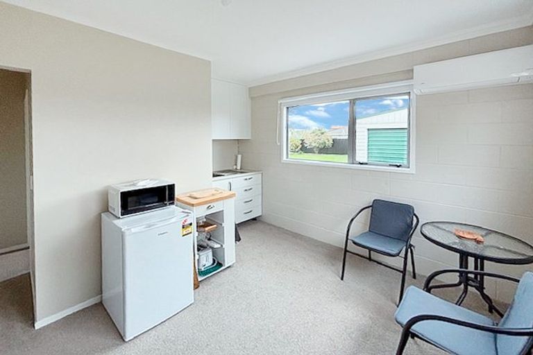 Photo of property in 20 Matuhi Rise, Henderson, Auckland, 0612