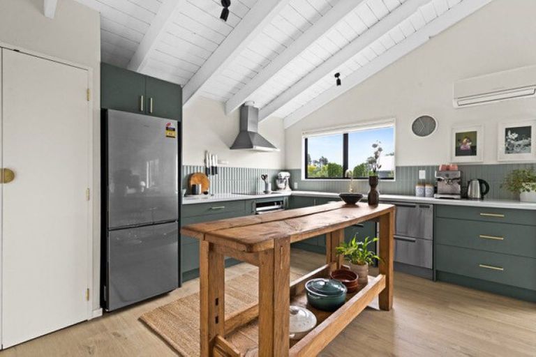 Photo of property in 12 Chestnut Court, Havelock North, 4130