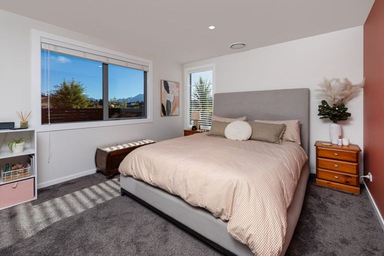 Photo of property in 15 Landsborough Lane, Wanaka, 9305