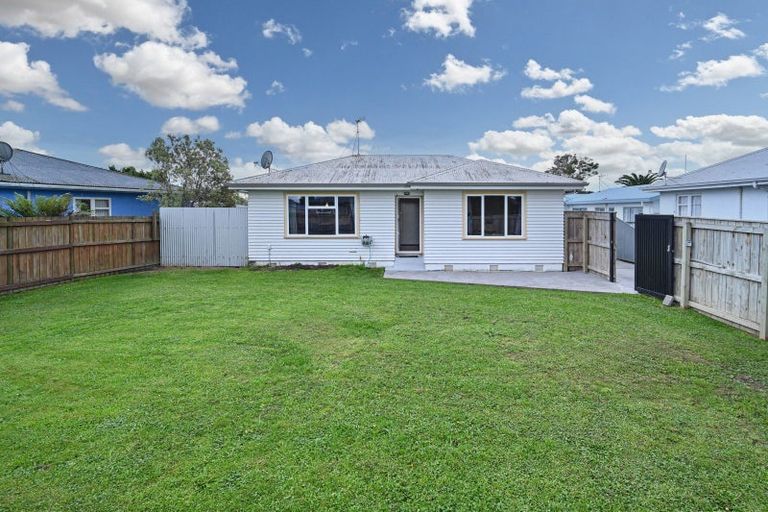 Photo of property in 16 Hillary Crescent, Maraenui, Napier, 4110