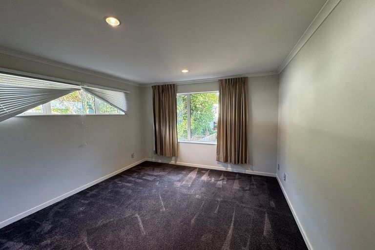 Photo of property in 37 Charles Dickens Drive, Mellons Bay, Auckland, 2014