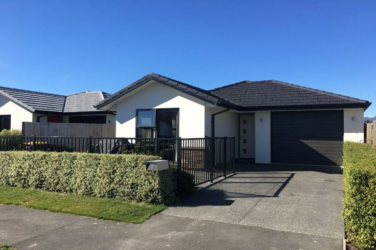 Photo of property in 17 Packard Crescent, Halswell, Christchurch, 8025