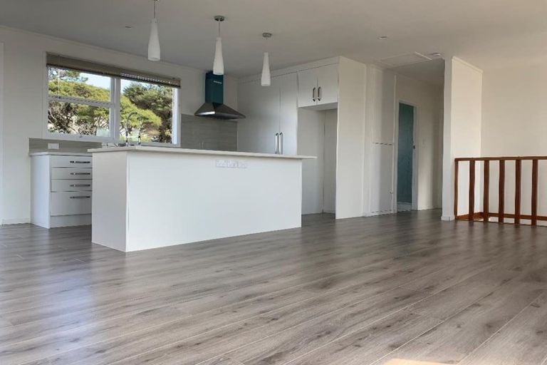 Photo of property in 606 Glenfield Road, Bayview, Auckland, 0629