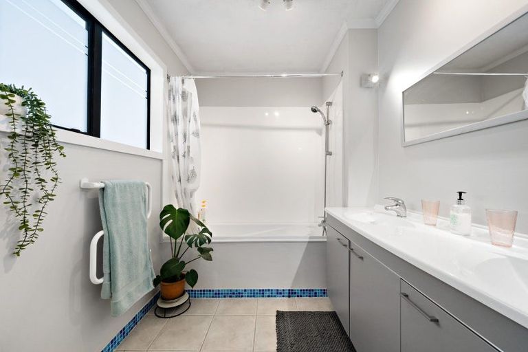 Photo of property in 10a Ceres Crescent, Johnsonville, Wellington, 6037