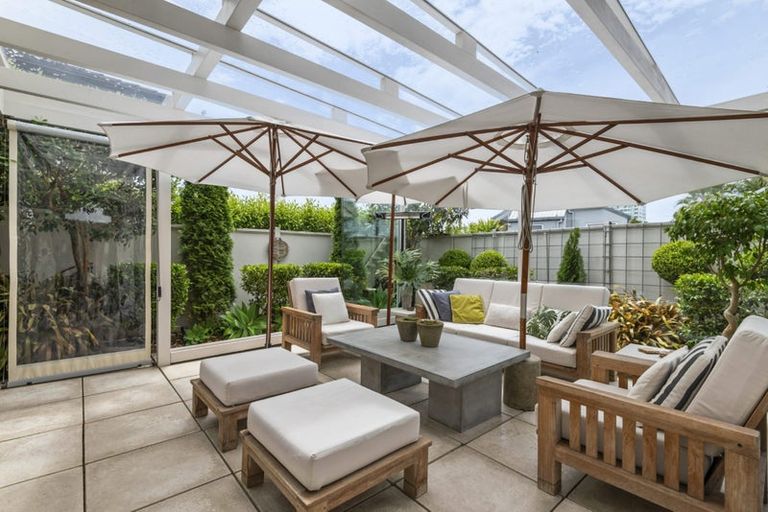 Photo of property in 2/43 Byron Avenue, Takapuna, Auckland, 0622