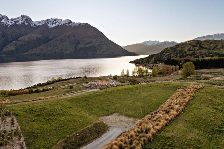 Photo of property in 2 Nathanael Place, Drift Bay, Queenstown, 9371